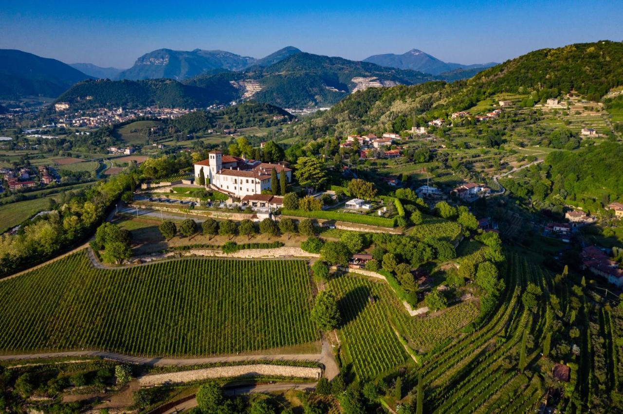 Relais in Charme Castello degli Angeli Hotel Carobbio degli Angeli Buitenkant foto