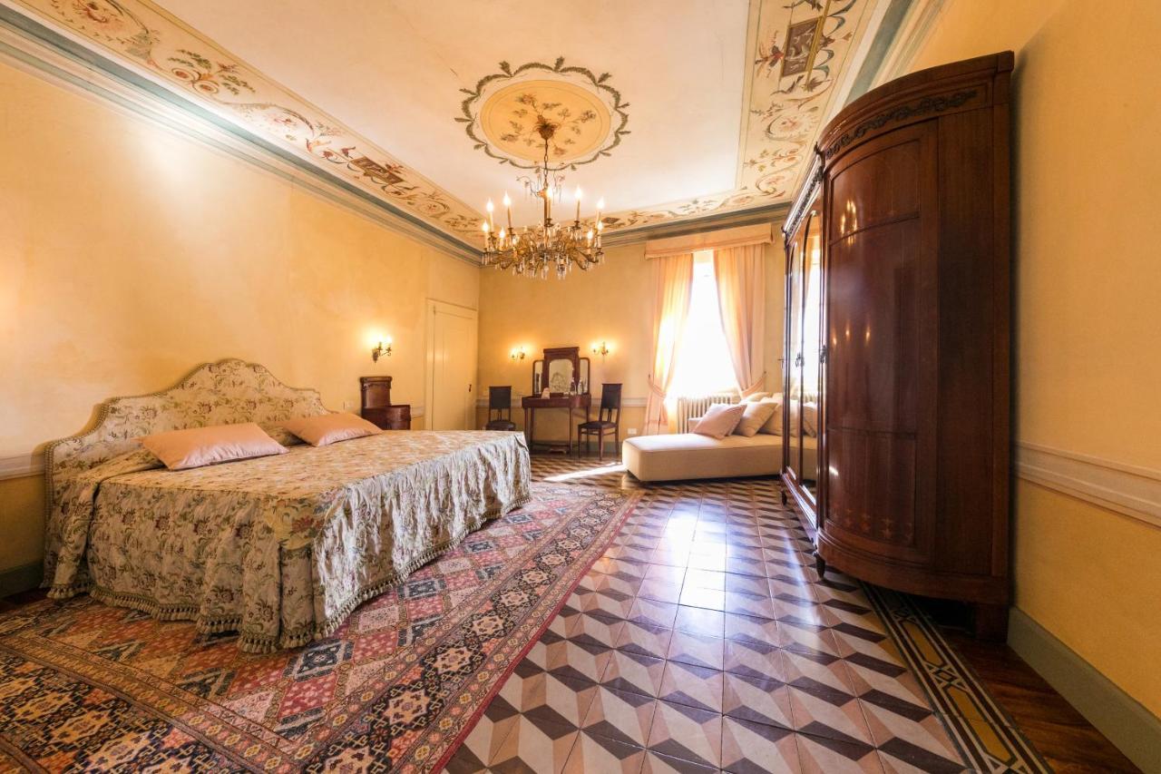Relais in Charme Castello degli Angeli Hotel Carobbio degli Angeli Buitenkant foto