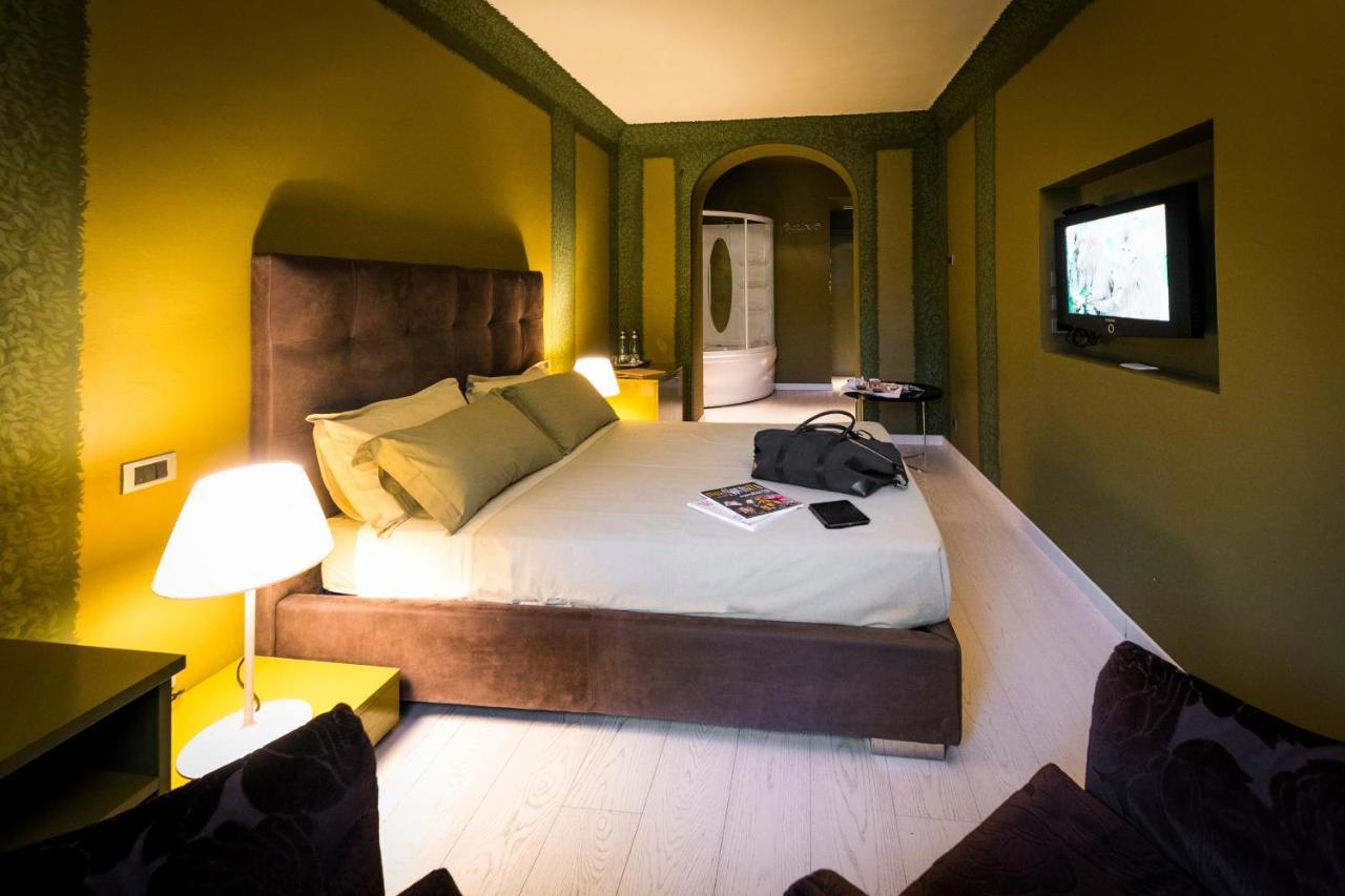Relais in Charme Castello degli Angeli Hotel Carobbio degli Angeli Buitenkant foto