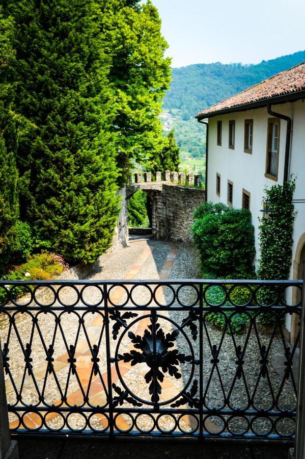 Relais in Charme Castello degli Angeli Hotel Carobbio degli Angeli Buitenkant foto