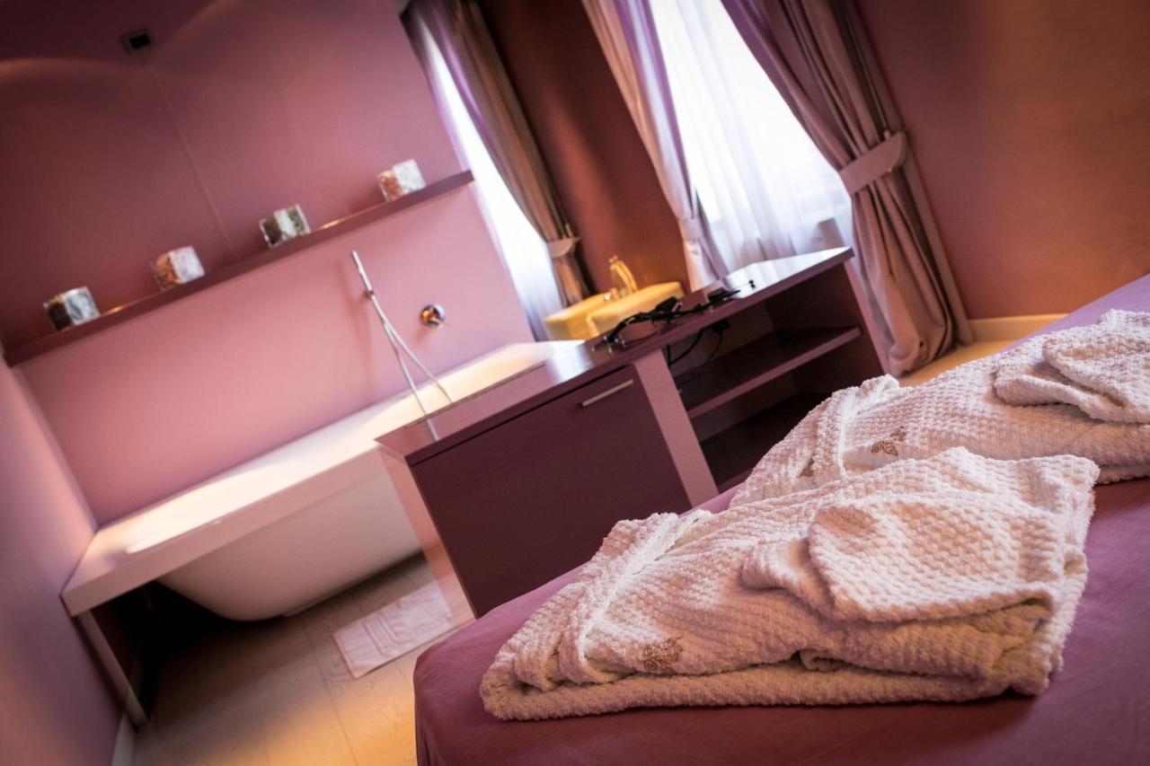 Relais in Charme Castello degli Angeli Hotel Carobbio degli Angeli Buitenkant foto