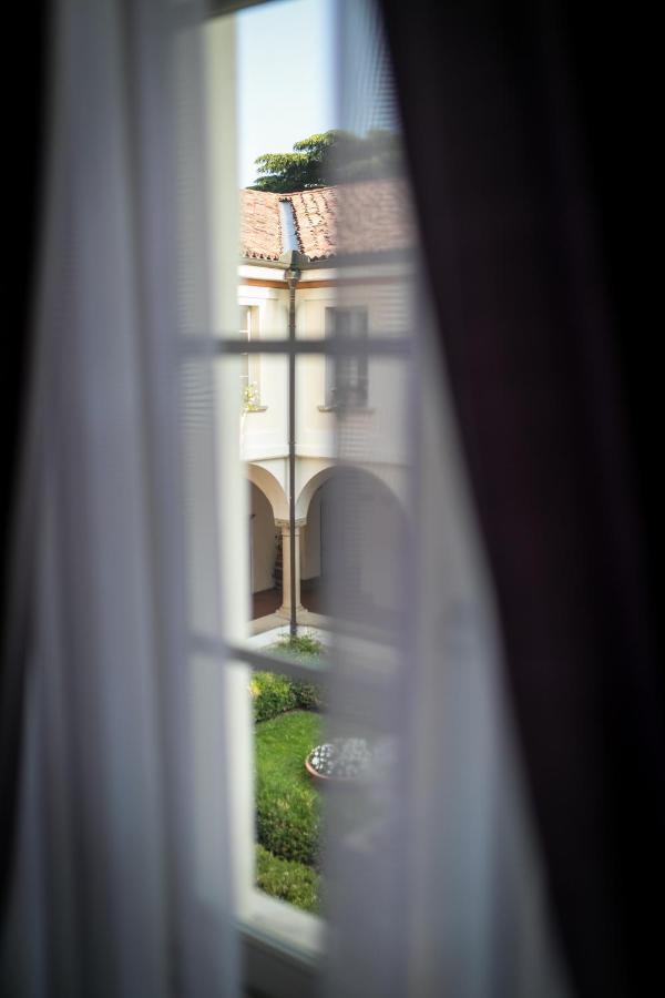 Relais in Charme Castello degli Angeli Hotel Carobbio degli Angeli Buitenkant foto