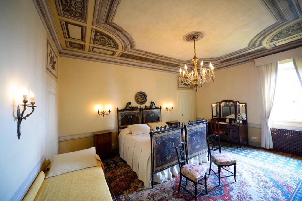Relais in Charme Castello degli Angeli Hotel Carobbio degli Angeli Buitenkant foto