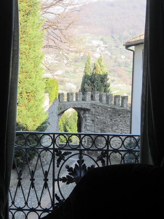 Relais in Charme Castello degli Angeli Hotel Carobbio degli Angeli Kamer foto