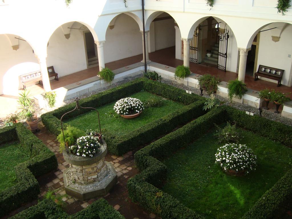 Relais in Charme Castello degli Angeli Hotel Carobbio degli Angeli Kamer foto