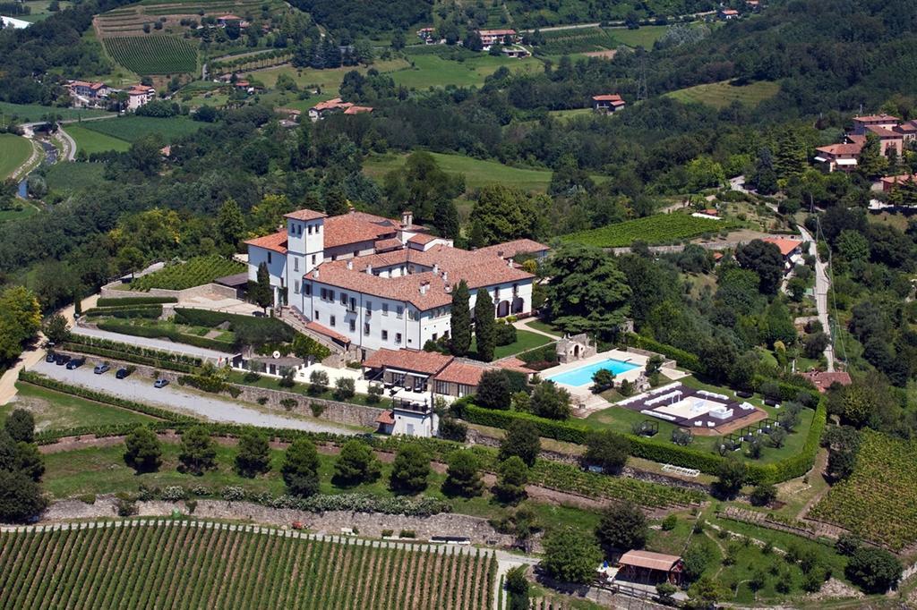 Relais in Charme Castello degli Angeli Hotel Carobbio degli Angeli Buitenkant foto