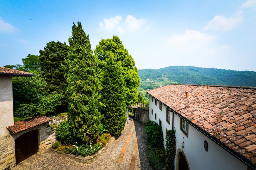 Relais in Charme Castello degli Angeli Hotel Carobbio degli Angeli Buitenkant foto