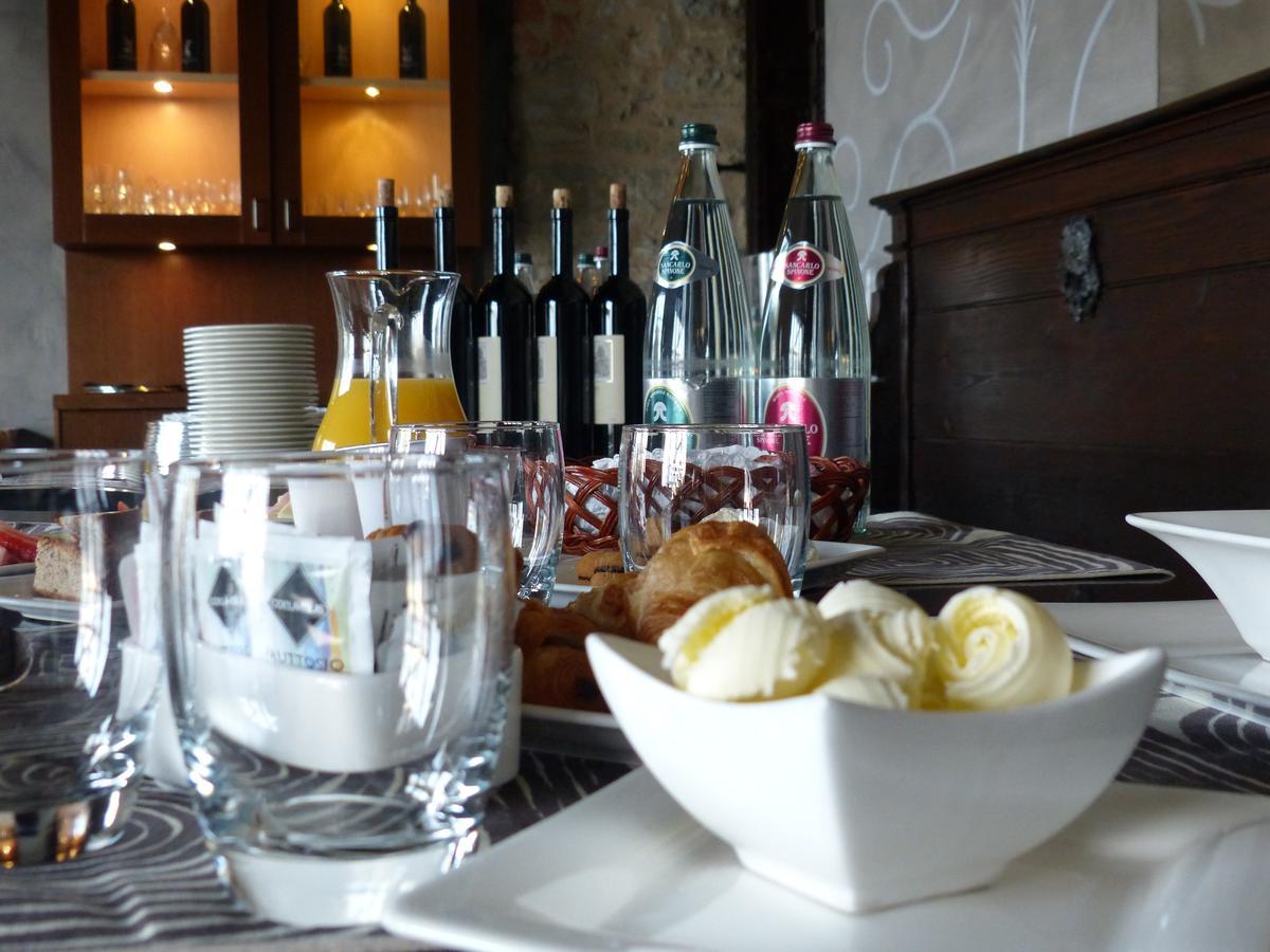 Relais in Charme Castello degli Angeli Hotel Carobbio degli Angeli Buitenkant foto